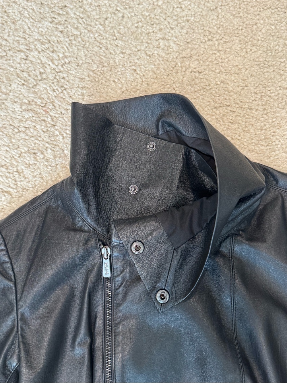 🔹 Kirna Zabête Black Genuine Leather Funnel Neck Jacket – Size M Amazing! - Picture 4 of 10